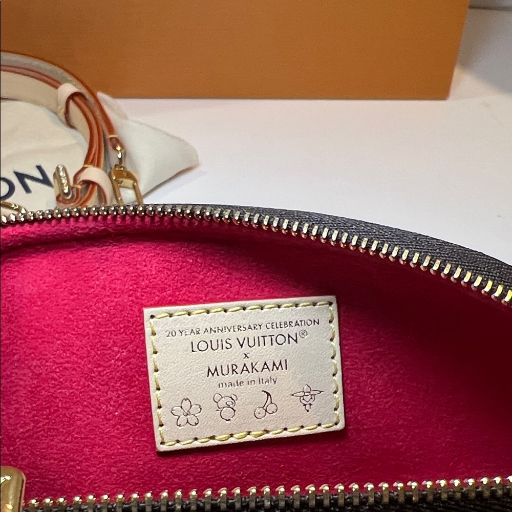 Louis Vuitton LIMITED EDITION Murakami NEW Cherry Cerise Bumbag Mini RARE - Picture 7 of 7